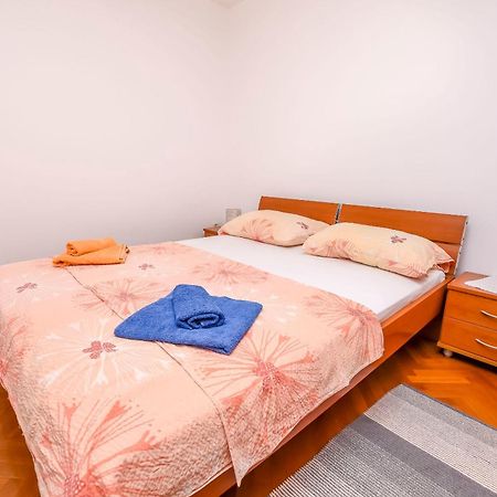 Apartments Ema Ražanj Esterno foto