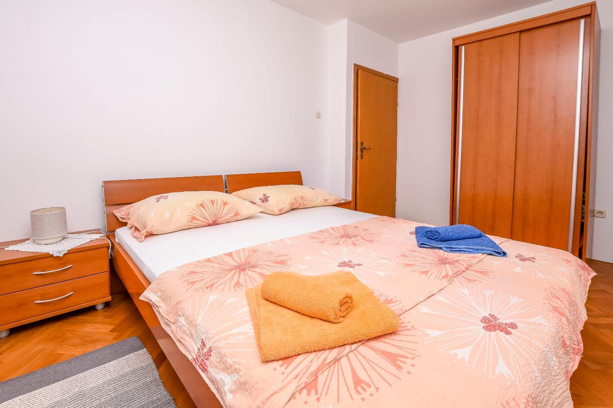 Apartments Ema Ražanj Esterno foto