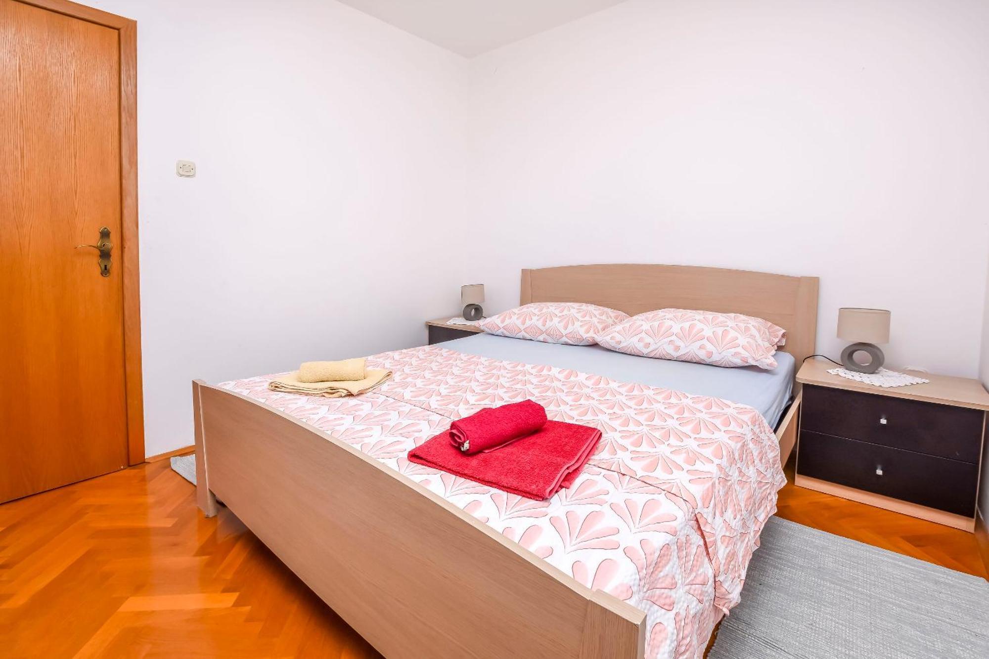Apartments Ema Ražanj Esterno foto